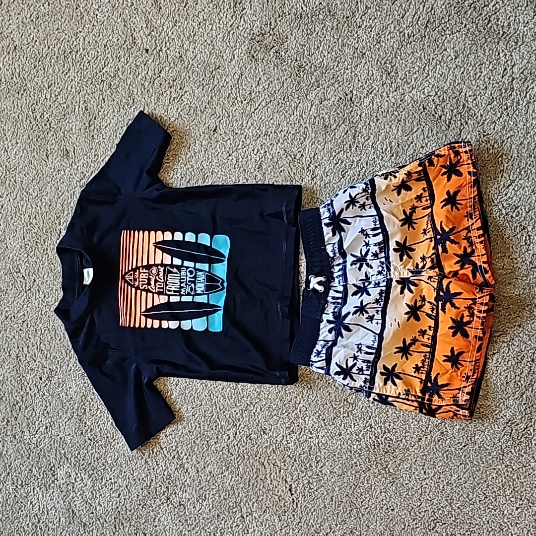 Oshkosh Boys Swim Shirt Rash Guard And Swim Trunk Set Size 24 Month
